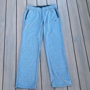 Medium Nike Grey Therma-Fit sweatpants